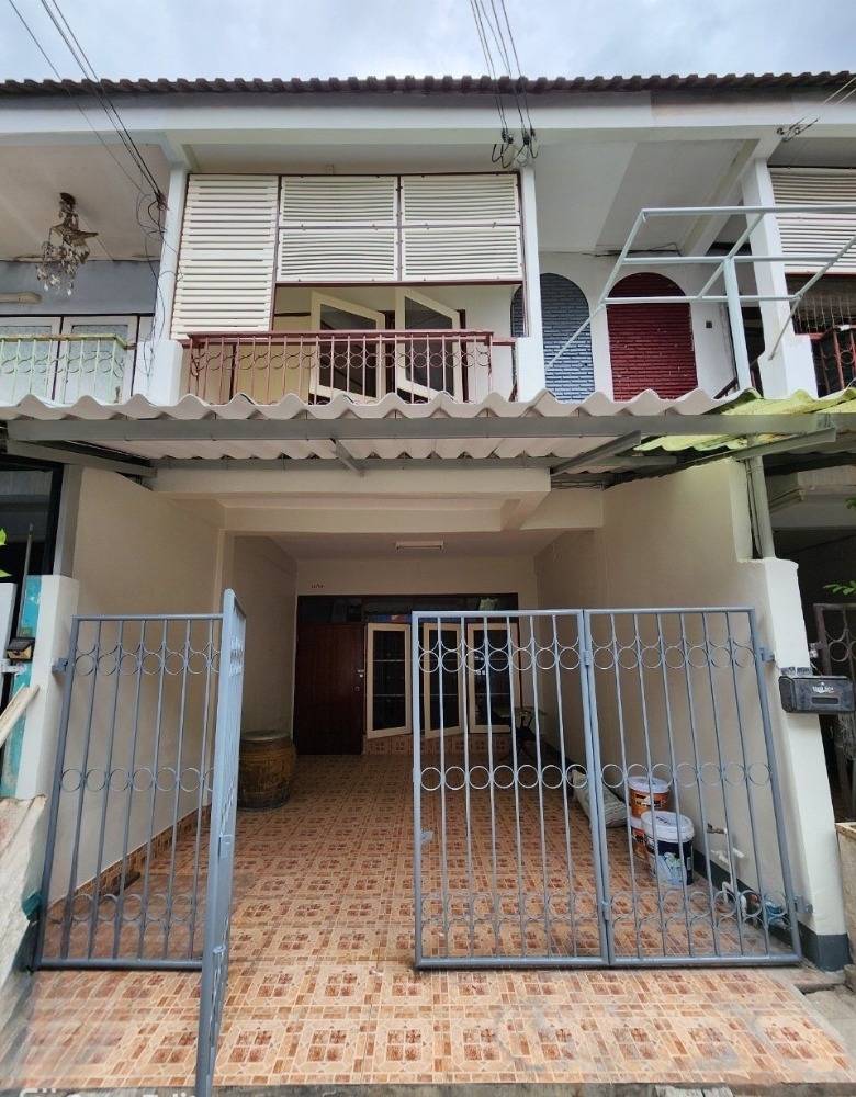 For RentTownhouseEakachai, Bang Bon : Townhouse for rent, Ekachai-Kanlapaphruek area, near Big C Bang Bon, only 8 minutes away.