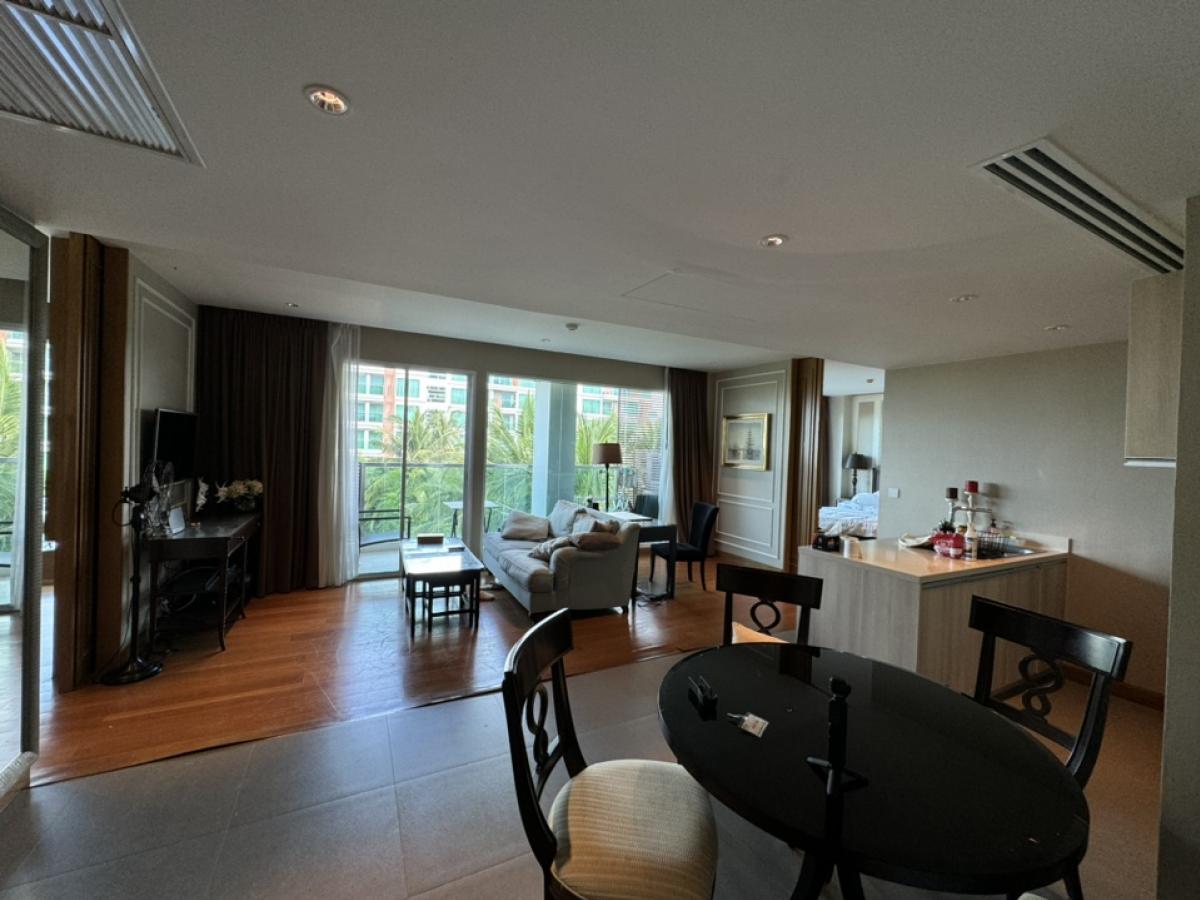 For SaleCondoHuahin, Prachuap Khiri Khan, Pran Buri : Luxury condo, Amari Residences Hua Hin, 4th floor, room size 96.77 square meters, beautiful swimming pool view, fully furnished and able to use the services and facilities of Amari Hotel.