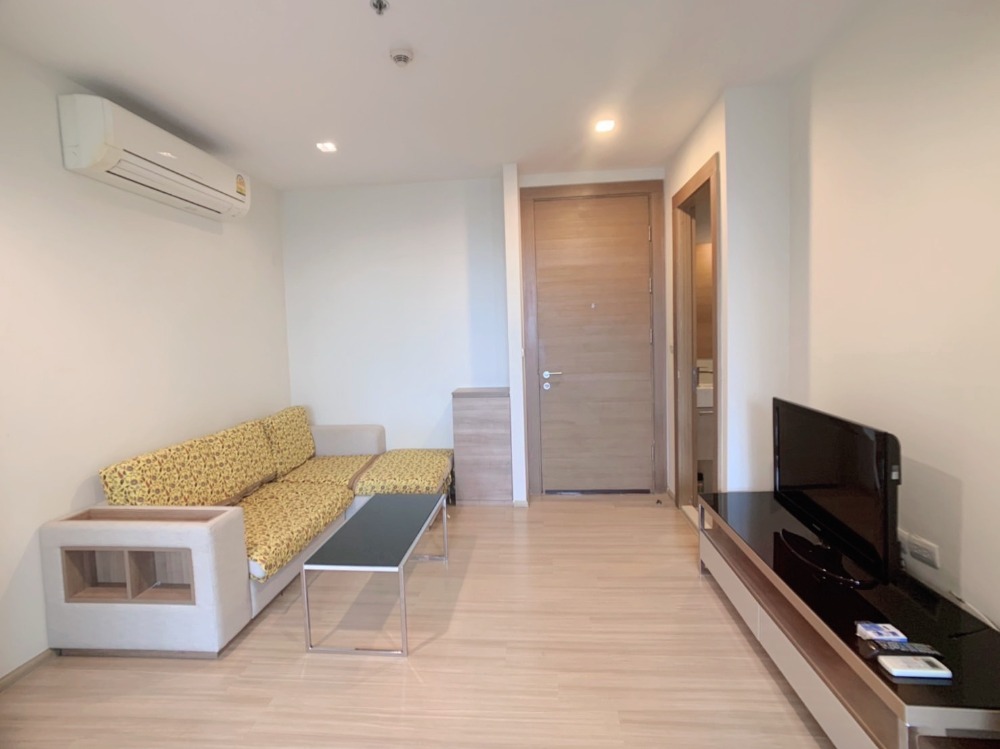 For RentCondoRatchadapisek, Huaikwang, Suttisan : Condo for rent Rhythm Ratchada - Huai Khwang 1 bedroom 1 bathroom size 46 sq m. convenient transportation near MRT Huai Khwang (No.910/01)