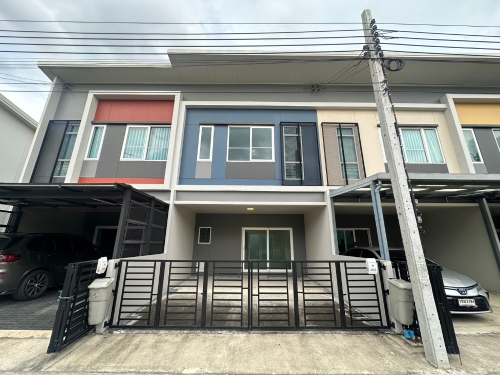 For RentTownhouseNonthaburi, Bang Yai, Bangbuathong : The owner has never lived there. This is the first time that it is being rented out.