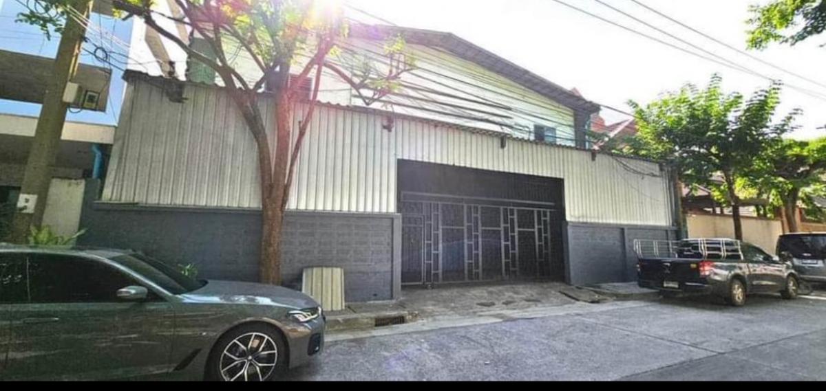 For RentWarehouseSapankwai,Jatujak : Warehouse for rent, Vibhavadi Soi 3, near Huai Khwang, Din Daeng, Lat Phrao and Chatuchak