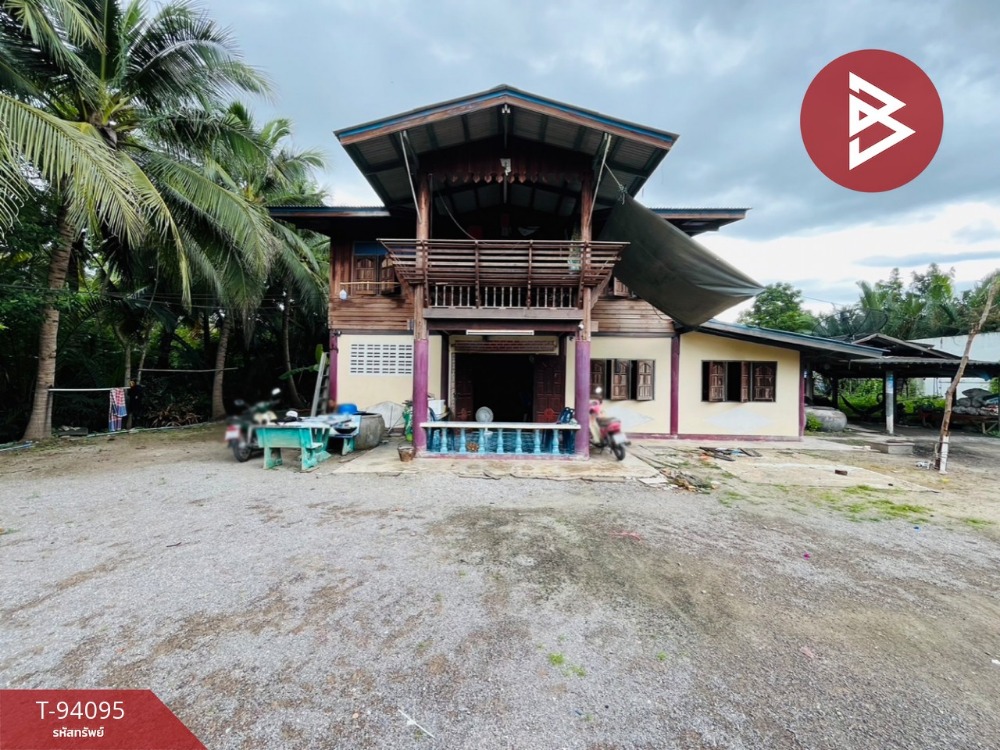 For SaleHouseSamut Songkhram : For sale: 2-storey detached house, area 1 rai 1 ngan 12 sq m, Lat Yai, Samut Songkhram