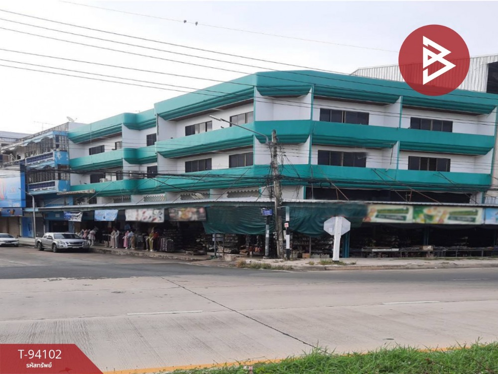 For SaleShophousePhetchabun : Commercial building for sale, corner plot, 5 units, good location in Phetchabun city, on the main road Lom Sak-Phetchabun