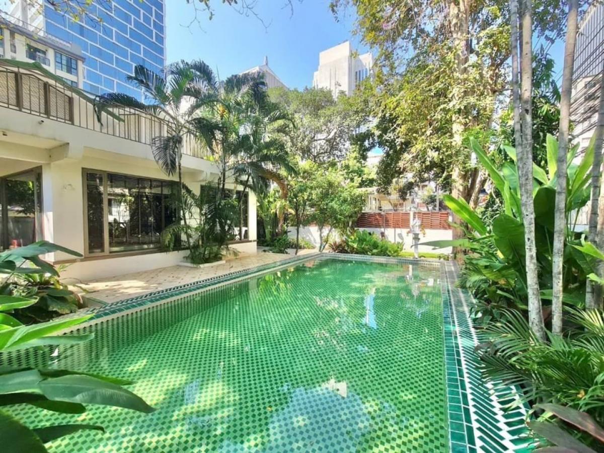 ให้เช่าบ้านวิทยุ ชิดลม หลังสวน : For Rent Villa House Soi Tonson - Langsuan, Near Wireless Rd., Ploenchit Rd., Central Embassy