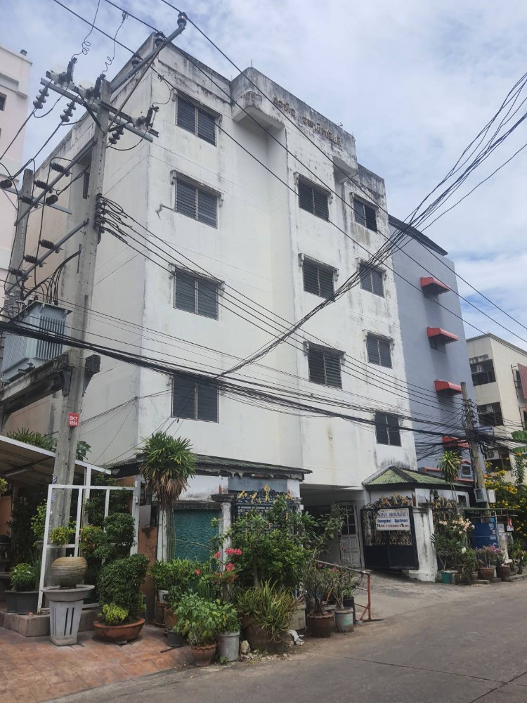 For SaleCondoRamkhamhaeng, Hua Mak : For sale: 4-storey apartment business near ABAC Huamark