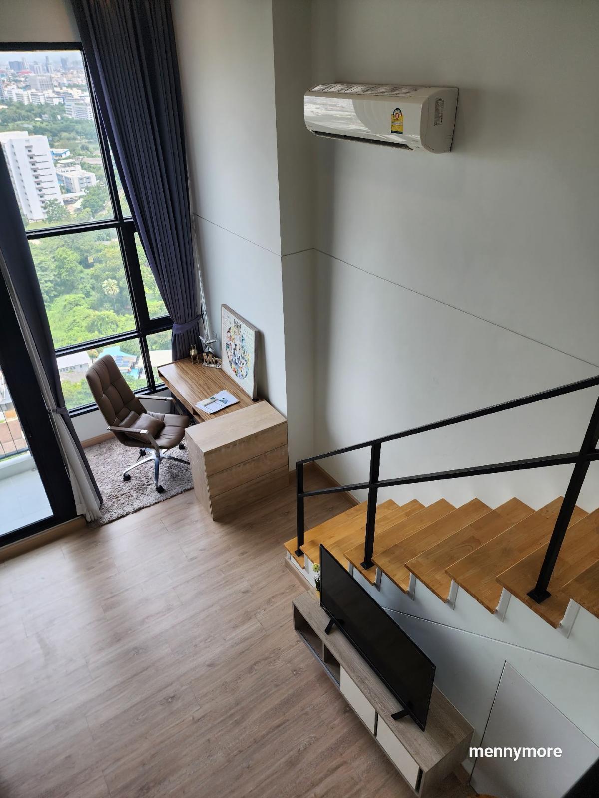 For RentCondoRattanathibet, Sanambinna : Knightsbridge Duplex Tiwanon #Ready to move in immediately near MRT Ministry of Public Health only 60 meters!!! #Chic duplex room 2 floors #46 square meters, beautiful room, large room, condo with a home feel, comfortable living on a high floor, unblocked