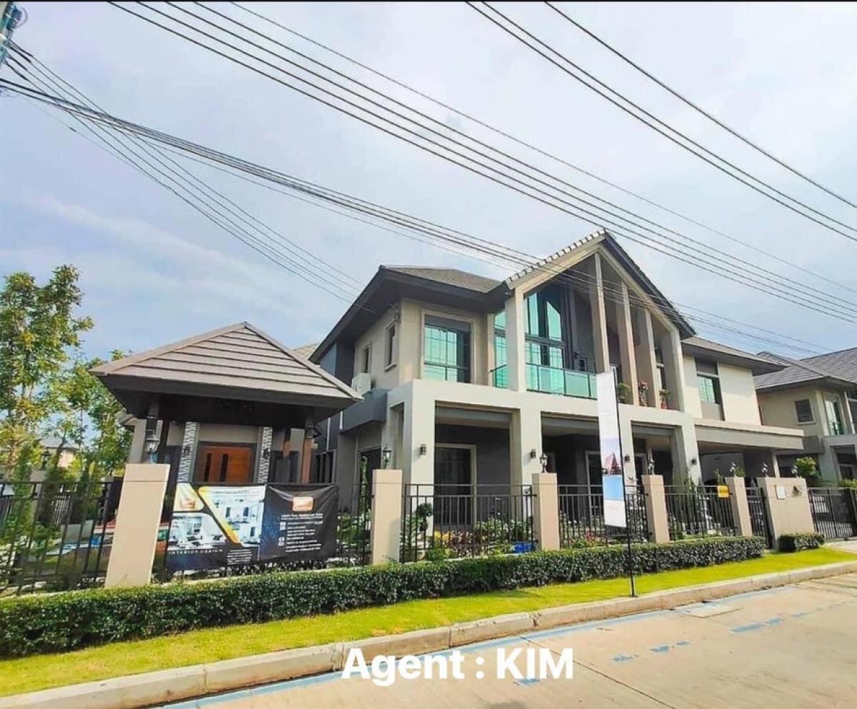 For SaleHouseChaengwatana, Muangthong : 📍Selling a house, extra large type, Bangkok Boulevard project, Chaeng Watthana 2, built-in throughout the house, corner plot, near SISB International School, size 105 sq m.