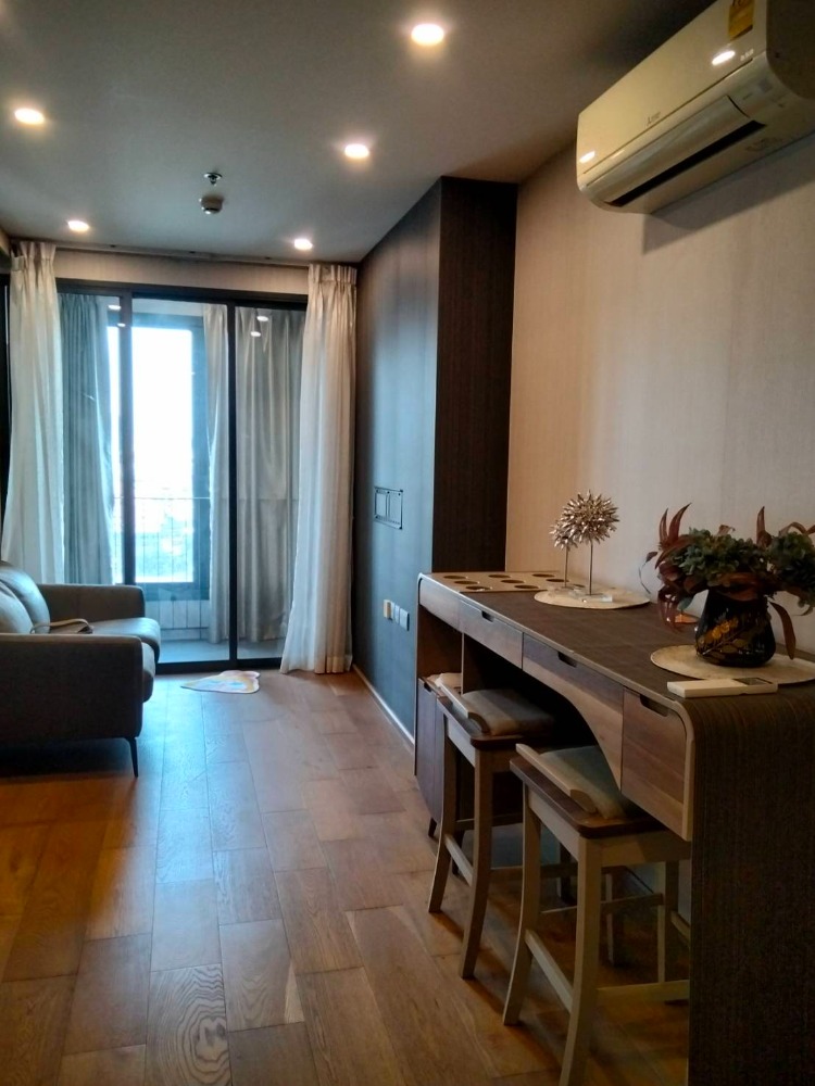 For SaleCondoRatchathewi,Phayathai : Condo for SALE urgent !!!!!   : Q Chidlom-Petchburi : Size : 45 Sqm.  Type: 1 bedroom 1 bathroom (with bathtub) + Balcony