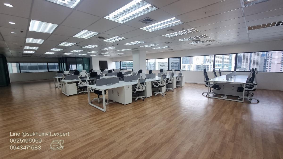 For RentOfficeSukhumvit, Asoke, Thonglor : Asoke office for rent, beautiful condition, decorated, ready to use, large size, 358 square meters, very good price, 600 baht per square meter.