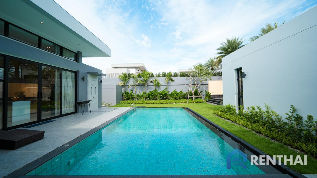 For SaleHousePattaya, Bangsaen, Chonburi : Modern tropical pool villa near city and jomtien  beach!