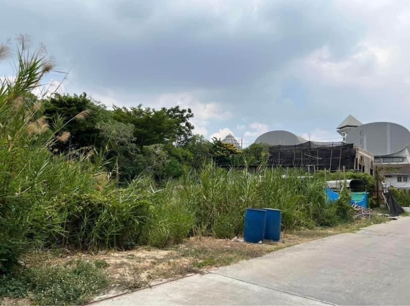 For SaleLandVipawadee, Don Mueang, Lak Si : Land for sale, area 104 square wah, located at Soi Nawong Pracha Phatthana 9, Songprapa Road, Sikhan Subdistrict, Don Mueang District, Bangkok 10210