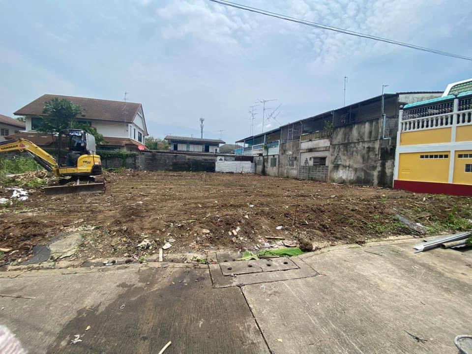 For SaleLandVipawadee, Don Mueang, Lak Si : Urgent sale of land on Phahon Yothin 48, Soi 34 (land already filled in), area 108 sq m, width 17.5 m, depth 24.5 m.