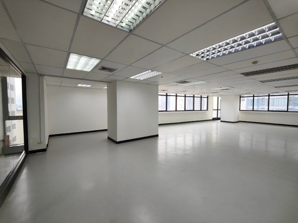 For SaleOfficeRatchathewi,Phayathai : Office for sale at Phayathai Plaza near BTS Phaya Thai with good price