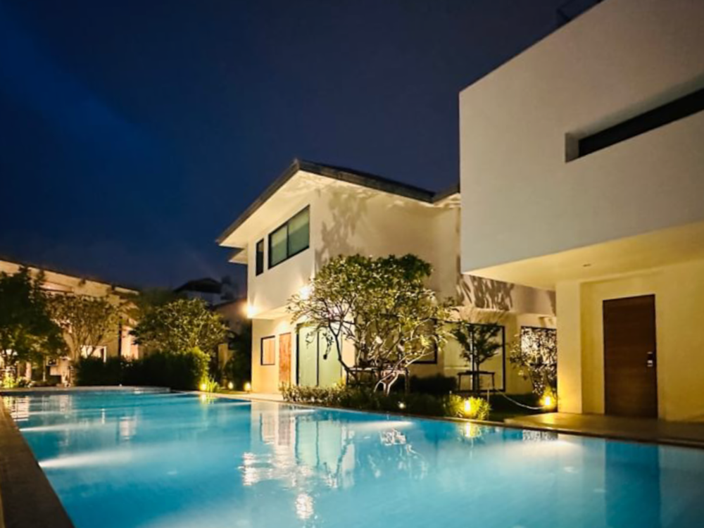 ให้เช่าบ้านคลองเตย กล้วยน้ำไท : ให้เช่า!! Luxury Pridi Pool Villa 11 ห้องนอน