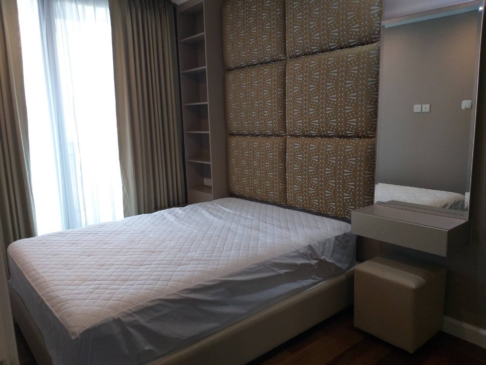 For RentCondoSamut Prakan,Samrong : ***For rent: The Metropolis Samrong Condominium, 2 bedrooms, 1 bathroom, size 52 sq m., 9th floor, Building A, fully furnished, rent 20,000 baht/month.