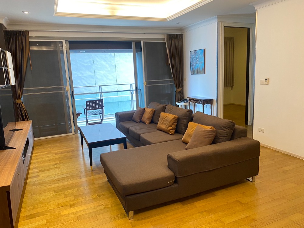 ให้เช่าคอนโดสุขุมวิท อโศก ทองหล่อ : 🐶Pet-Friendly For Rent 🐈 ✨The Madison Condominium Sukhumvit 41✨ 3 beds, 3 baths, size 150FALSE, Near BTS Phromphong, Tel.0982645161