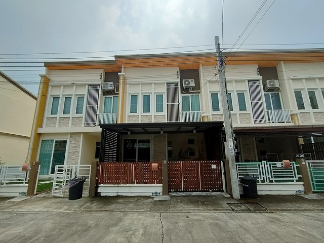 For SaleTownhouseBang kae, Phetkasem : For sale: 2-storey townhouse, 18.5 sq m, Golden Town Village, Phetkasem 108, fully renovated, ready to move in