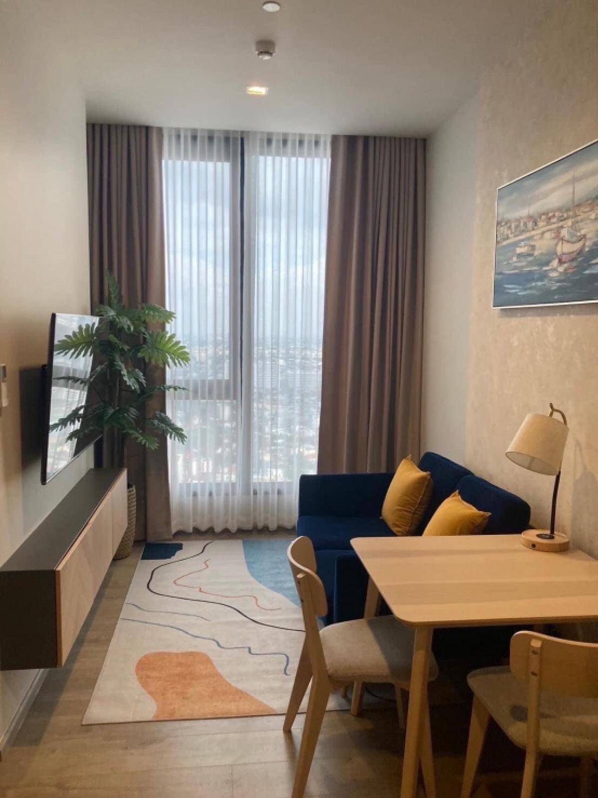 For RentCondoLadprao, Central Ladprao : 🌃Condo for rent: The Crest Park Residences, location: Lat Phrao Intersection 🚩Near Central Lat Phrao Line OA: @ladysai