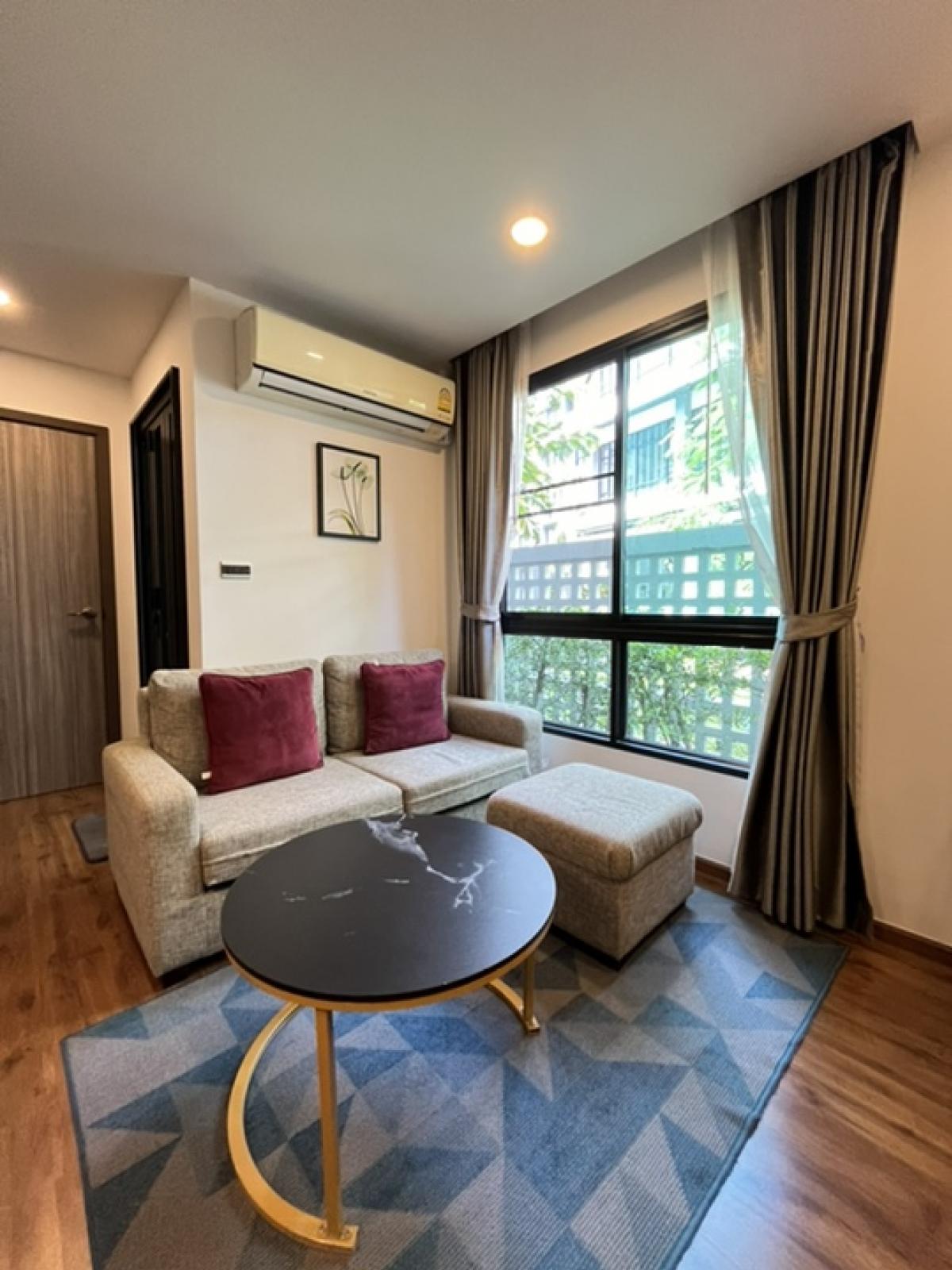 For RentCondoSriracha Laem Chabang Ban Bueng : Building A, 1st floor, size 60 sq.m. 2 bedrooms, 1 bathroom, beautifully decorated room, fully furnished/electrical appliances!!! Cheap rent 15,000 baht/month!!!