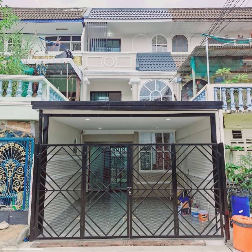 For SaleTownhouseBang kae, Phetkasem : Townhouse for sale, area 18 sq m., 3 floors, decorated, ready to move in, Petchkasem 51 location, very convenient to travel.