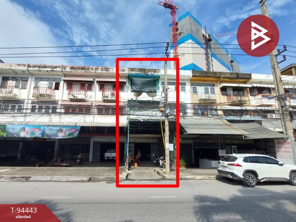 For SaleShophouseSamut Prakan,Samrong : Commercial building for sale, 3 floors, Sai Lot Road, area 26 sq m, Pak Nam, Samut Prakan