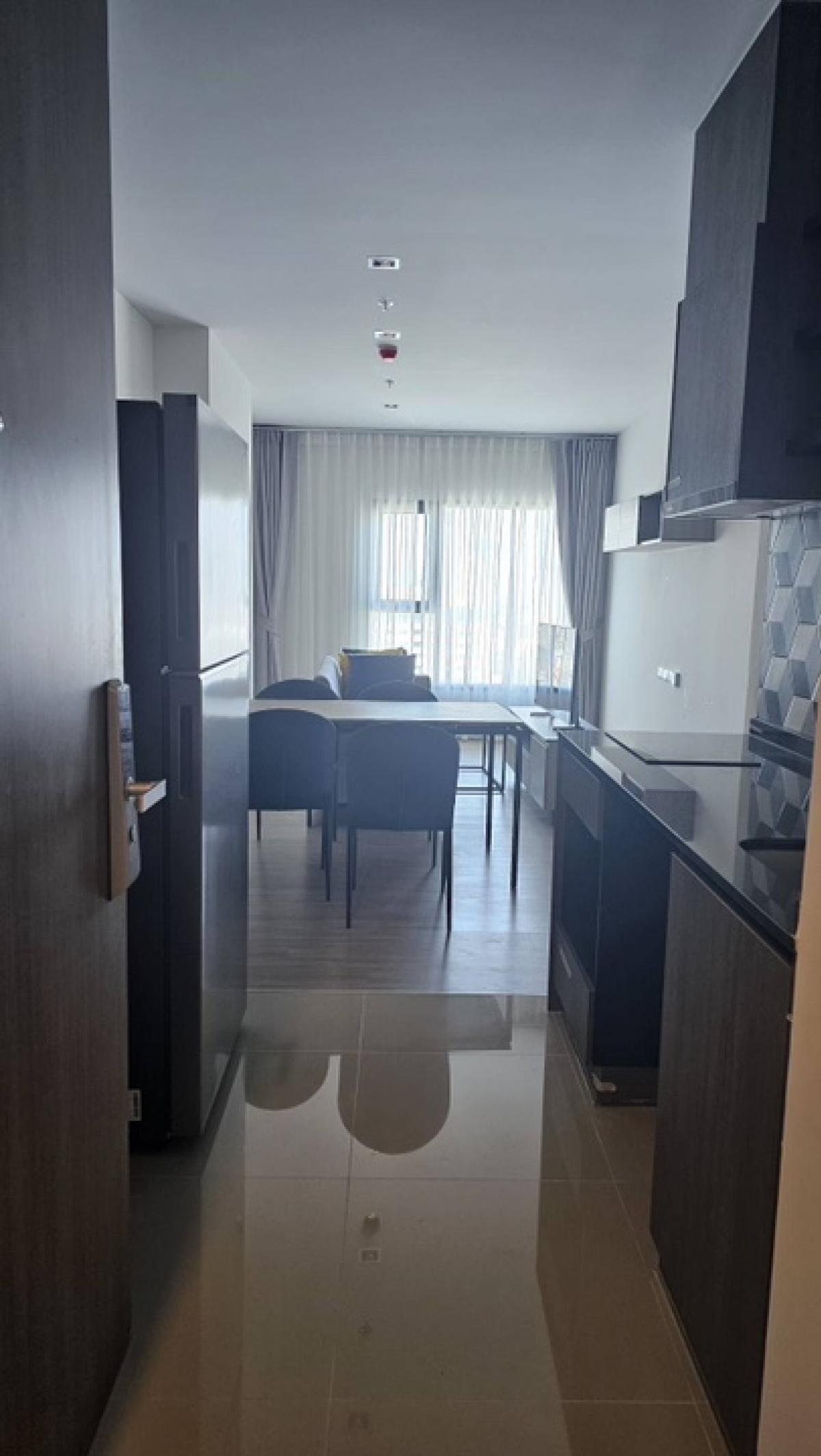 For SaleCondoRama9, Petchburi, RCA : 📍Condo for sale, The Base Phetchaburi-Thonglor, size 2 bedrooms, 2 bathrooms, 61.25 sq m., price 6.09 MB, beautiful room, fully furnished, ready to move in, high floor, free common area for 5 years, very good location ☎️ 0887532858 Prai