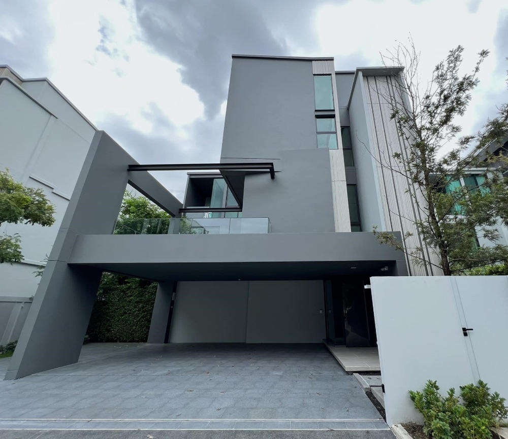 ให้เช่าบ้านพัฒนาการ ศรีนครินทร์ : For Rent Single house Vive Krungthep Krita 4beds 5baths *** UNFURNISHED ***