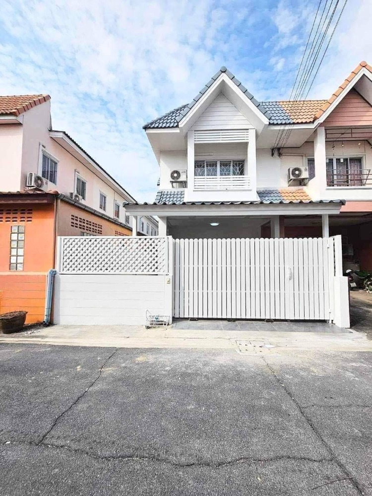 For SaleHouseNonthaburi, Bang Yai, Bangbuathong : Urgent sale, 2-storey townhouse, Village No. 5, corner house (repeat), 29.8 sq m., price 2,890,000, newly renovated, like getting a new house in a prime location