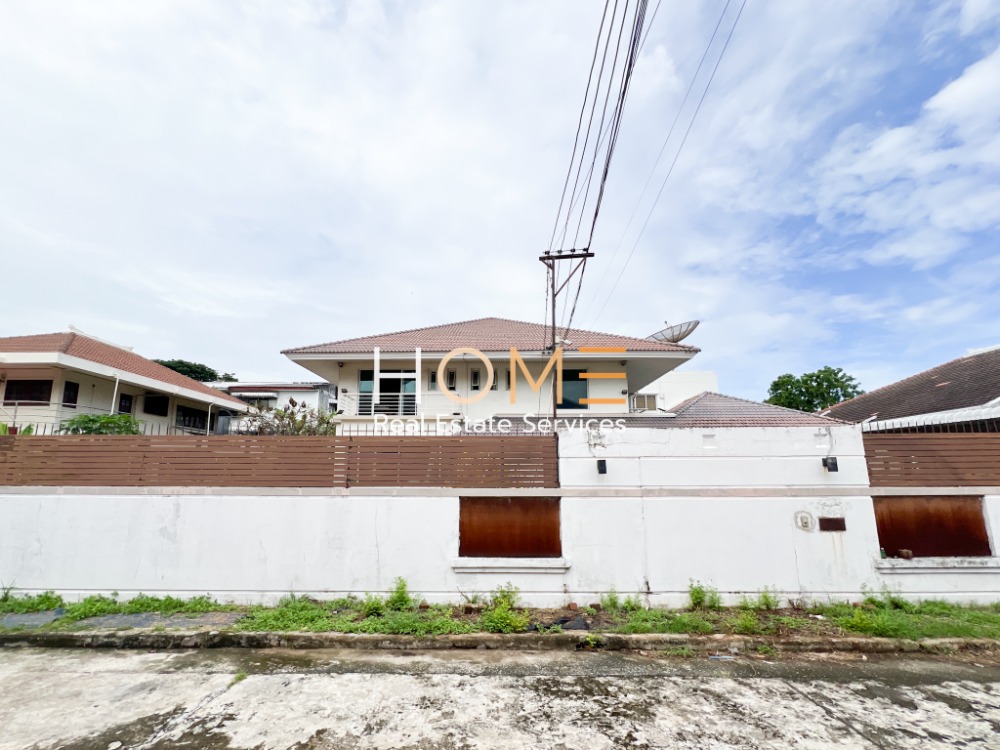 ขายบ้านลาดกระบัง สุวรรณภูมิ : บ้านเดี่ยว ซอยศรีนครินทร์ 45 / 9 ห้องนอน (ขาย), Detached house Soi Srinakarin 45 / 9 Bedrooms (SALE) PUY429