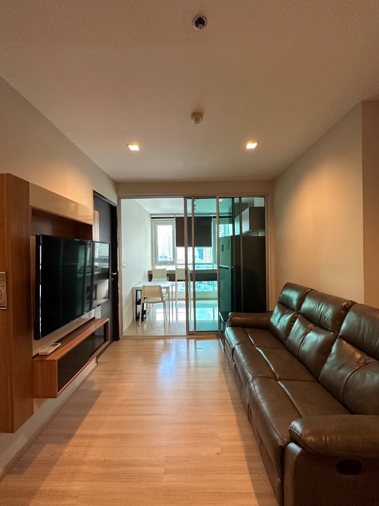 For RentCondoSathorn, Narathiwat : Condo for rent in the heart of the city, Sathorn area, Rhythm Sathorn