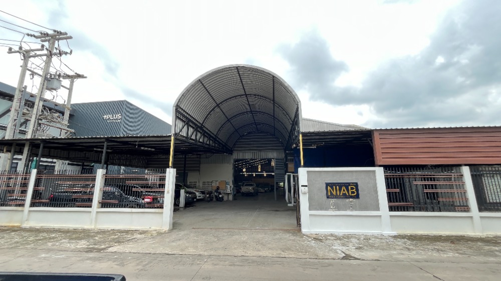 For SaleFactoryPathum Thani,Rangsit, Thammasat : Factory for sale in Lam Luk Ka-Bung Kham Phroi-Hathai Rat area, area 1 rai, built on the entire area, very convenient.