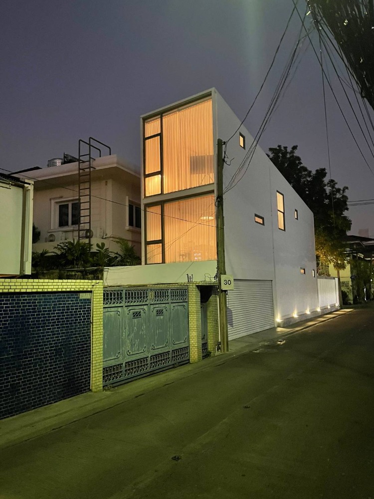 For SaleHome OfficeBang Sue, Wong Sawang, Tao Pun : 3-storey house, modern design, in the heart of Bang Sue, 20 square meters, Hotdeal 19.8 M ALLIN PRICE