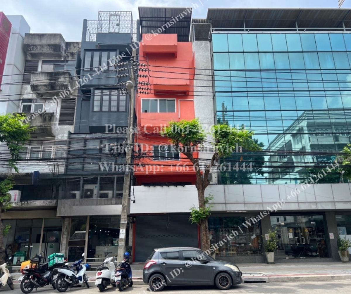 For RentShophouseRama3 (Riverside),Satupadit : For rent: Commercial building, 6-storey shophouse + rooftop, on the main road, Sathu Pradit 56, good location, suitable for business, restaurant, hostel, parking on the roadside, even-odd days