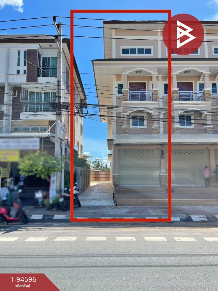 For SaleShophouseSamut Songkhram : Commercial building for sale, corner building, area 49.3 square wah, Mae Klong, Samut Songkhram, on the road, good location