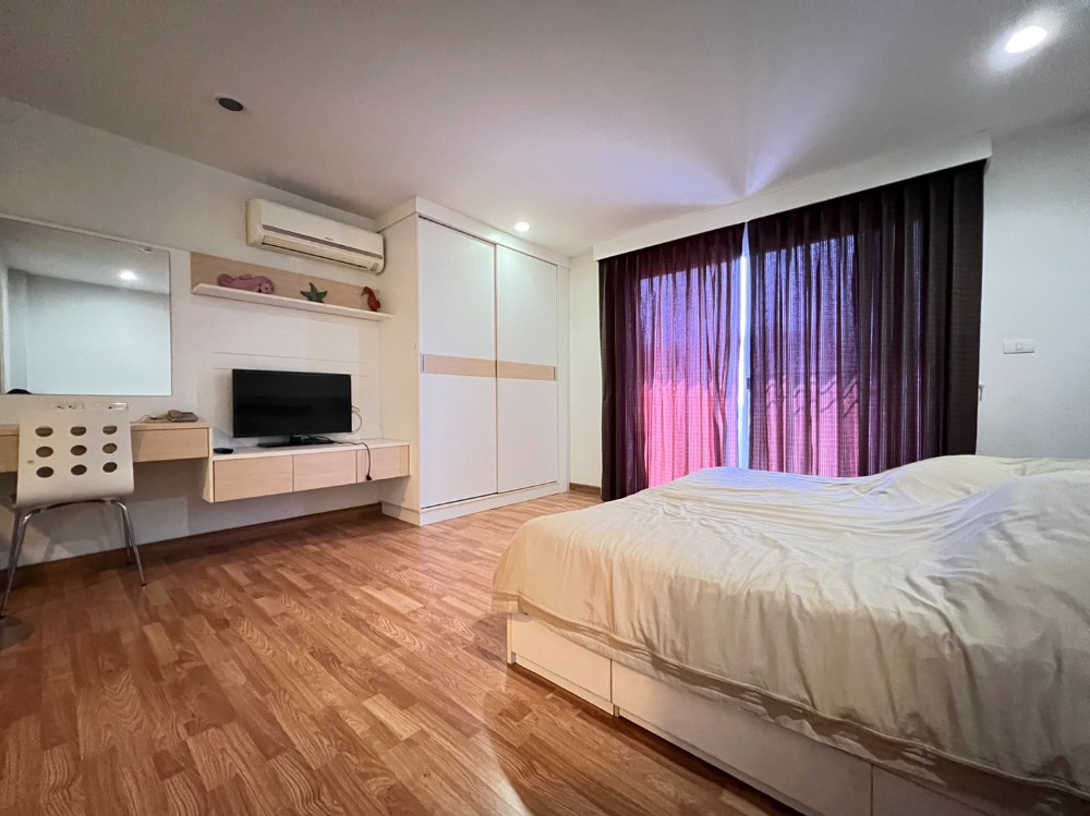 For SaleCondoLadkrabang, Suwannaphum Airport : Condo for sale: Sirin Residence Phatthanakan, a project on the main road, convenient access, high privacy, good location