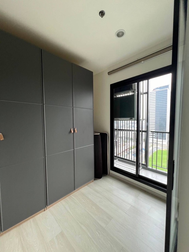 For RentCondoRama9, Petchburi, RCA : Vacant room ready for rent, urgent, Life Asoke, Life Asoke, 1 bedroom, 1 bathroom, 35 square meters