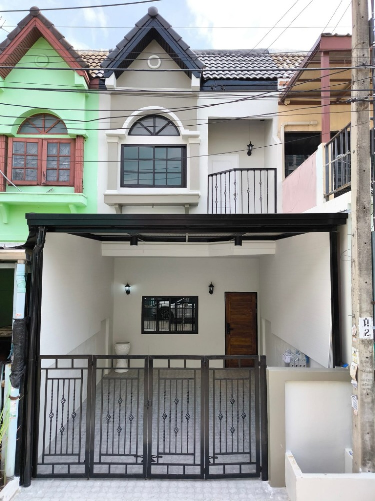 For SaleTownhouseRattanathibet, Sanambinna : Townhouse for sale, Soi Rewadee 32, newly renovated, ready to move in