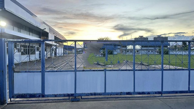 For RentOfficeNonthaburi, Bang Yai, Bangbuathong : BS1482 Land for rent with building, size 3,427 sq m., near Sam Yaek Bang Yai BTS station, suitable for an office, training center