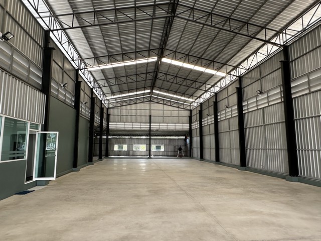 For RentWarehouseLadkrabang, Suwannaphum Airport : BS1485 Warehouse for rent, size 600 sq m., Lat Krabang area, near Khum Klao Market, suitable for a warehouse, factory