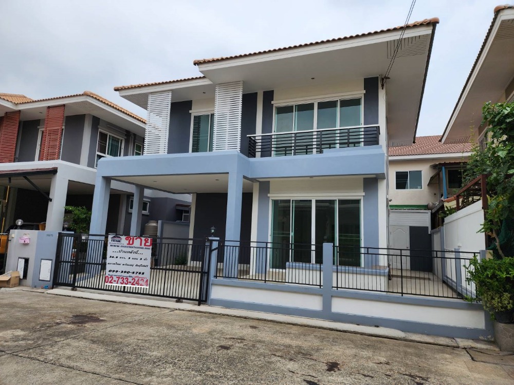 For SaleHouseNawamin, Ramindra : Urgent sale, single house, waiting for your soulmate to reserve it, second hand like new, good location, good condition, negotiable price, can apply for a loan, have money left over to buy more furniture.