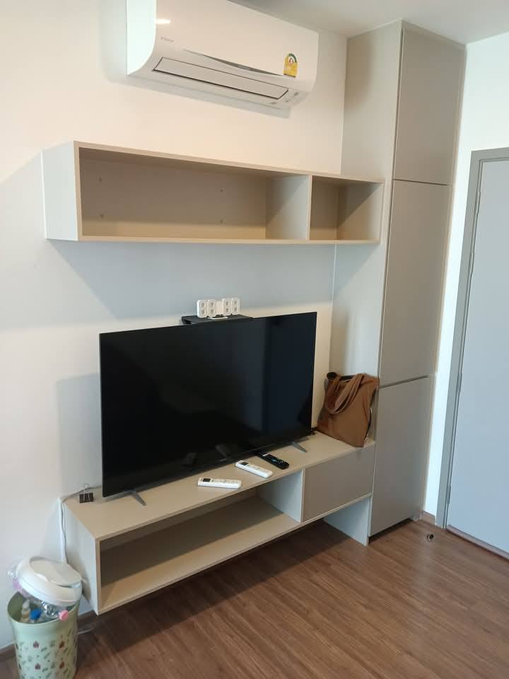 For RentCondoMin Buri, Romklao : Condo for rent: The Origin Ram 209 interchange (1 bedroom), 22nd floor, opposite the condo is the interchange station, Pink Line, Orange Line.