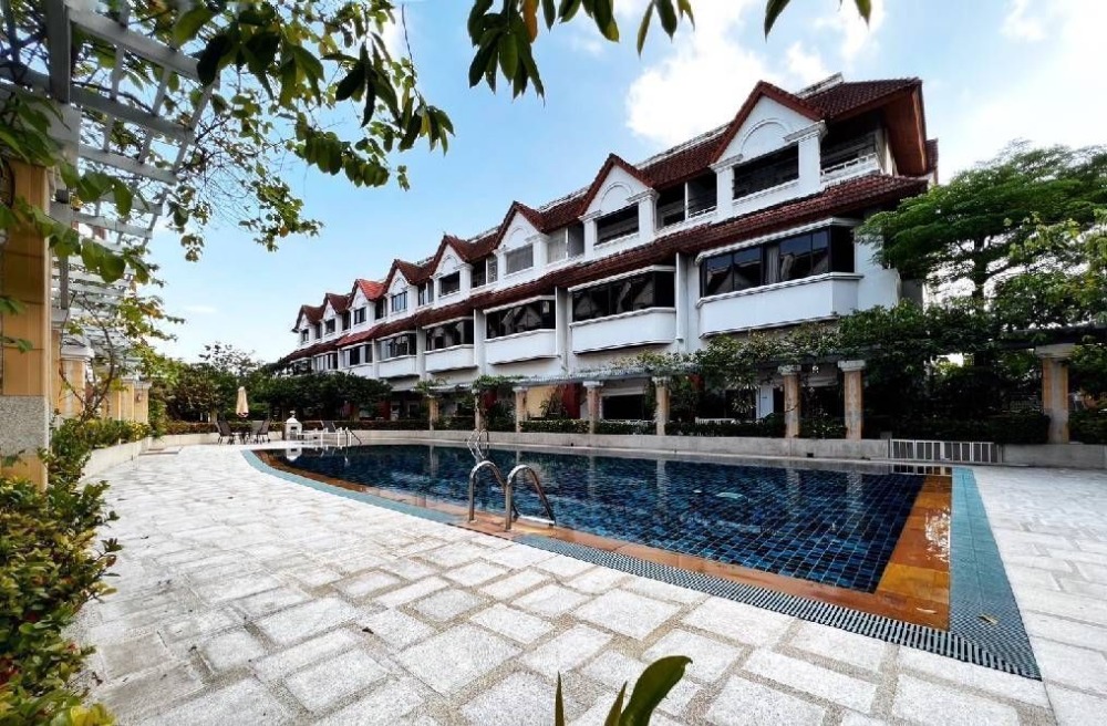 ให้เช่าทาวน์เฮ้าส์/ทาวน์โฮมสุขุมวิท อโศก ทองหล่อ : Lotus Point Ekkamai Luxury Town House Rent 100,000 B