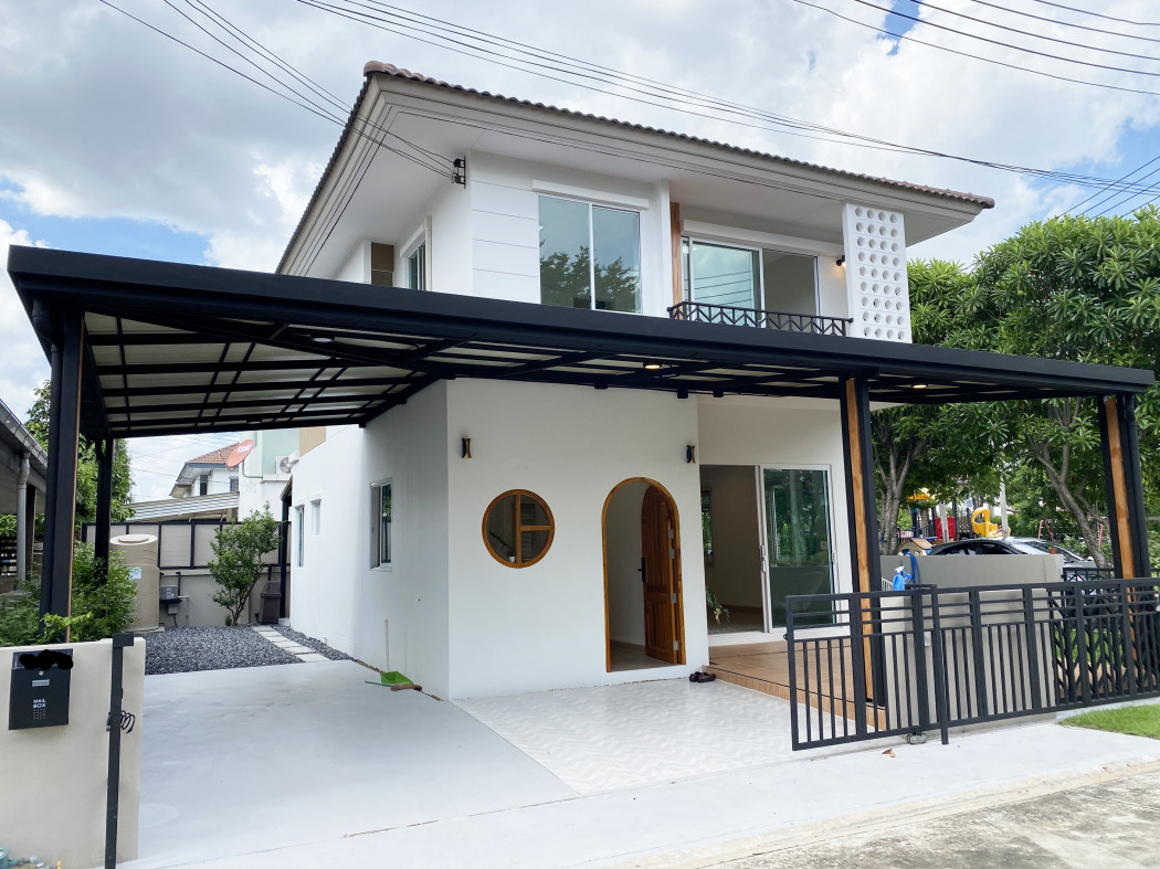 For SaleHousePathum Thani,Rangsit, Thammasat : For sale: Single house, renovated throughout, The Trust Ville Watcharapol – Hathairat, 160 sq m, 52.4 sq wa, on Sai Mai Road