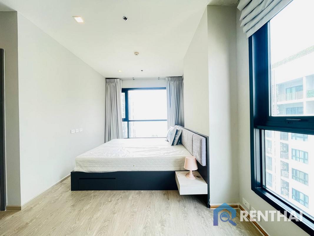 For SaleCondoPattaya, Bangsaen, Chonburi : 2bed  Corner Unit at The Base Central Pattaya