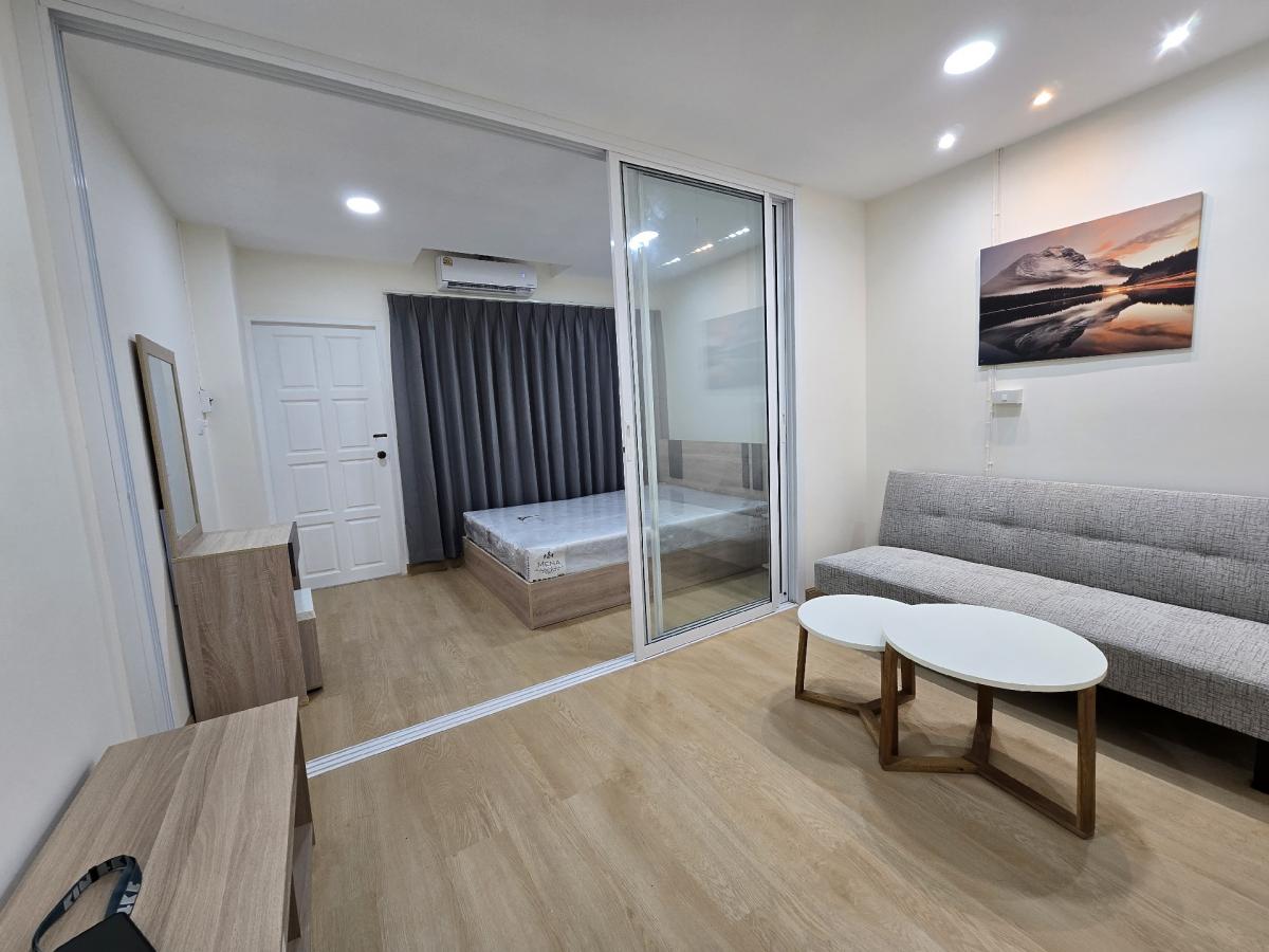 For SaleCondoLadprao, Central Ladprao : Ratchada Prestige Condo, spacious room, newly renovated, 5th floor, pool view