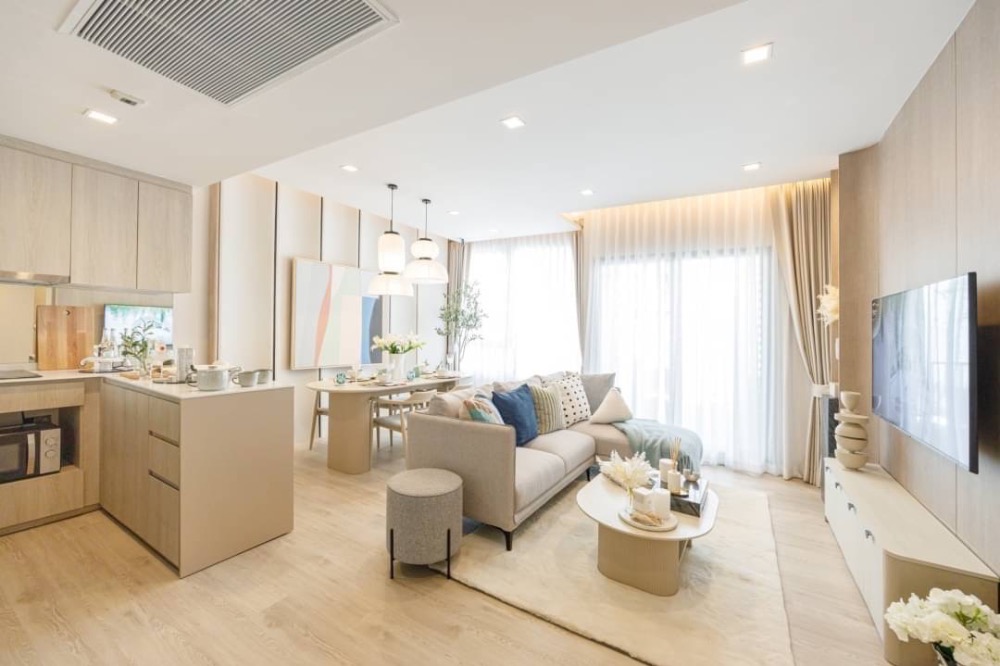 For SaleCondoWongwianyai, Charoennakor : Reference Sathorn-Wongwian Yai 📍📍2, sleeping in a high level, price 11.02 million!   Near BTS Wongwian Yai, 3 stations to Sathorn, near The Mall, Icon Siam, Sathorn Silom