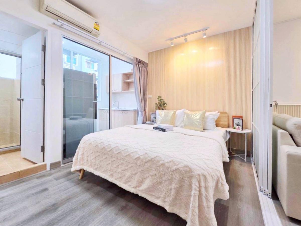 For SaleCondoRatchadapisek, Huaikwang, Suttisan : 🚅✳️Huai Khwang Ratchada Station is nearby, you can walk there. The condo is convenient to travel, there are many places to eat. You must come here, Supalai City Home Ratchada Soi 10, a fully furnished condo, near the BTS.