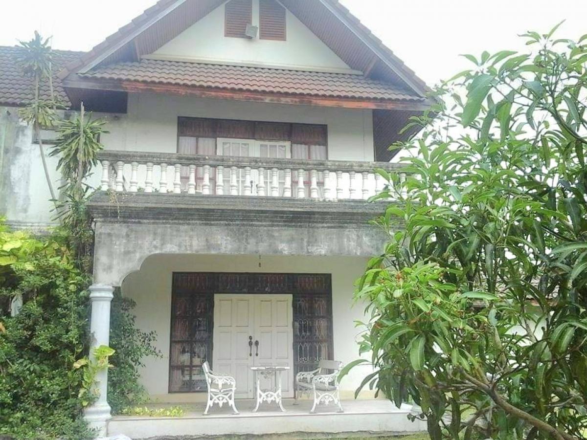 For SaleHouseRama 2, Bang Khun Thian : 🔥🔥Selling a 2-storey single house, Wichit Nakhon Village, Rama 2, Soi 39, the house is on the main road of the village. 🌟🌟 Area 331 sq m., size 4 bedrooms, 5 bathrooms, 2 multipurpose rooms, 1 kitchen, 1 factory, parking for 4 cars, spacious area around t