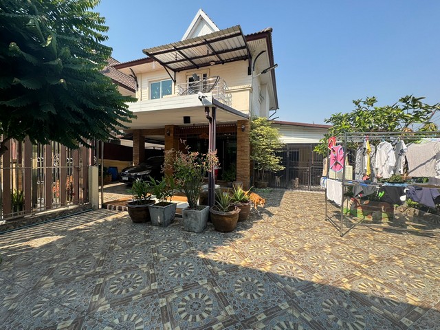 For SaleHouseSamut Prakan,Samrong : Special price (very cheap) Arena Garden Village, selling a 2-storey detached house, area 61.5 sq m., Bangna-Trad Road, Km. 12.5, Soi Wat Luang Pho To, Bang Chalong, Bang Phli, Samut Prakan