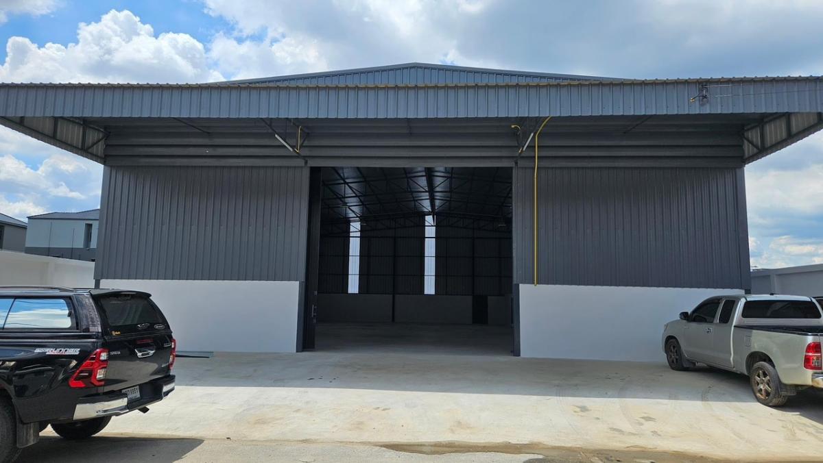 For RentWarehouseLadprao101, Happy Land, The Mall Bang Kapi : New warehouse for rent, just completed, Pho Kaew 3, accessible from both Ekkamai-Ram Intra Expressway / Kaset-Nawamin / Lat Phrao 101